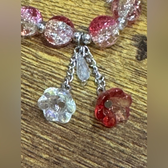 Elegant Pink and Silver Beaded Bracelet - Picture 2 of 3